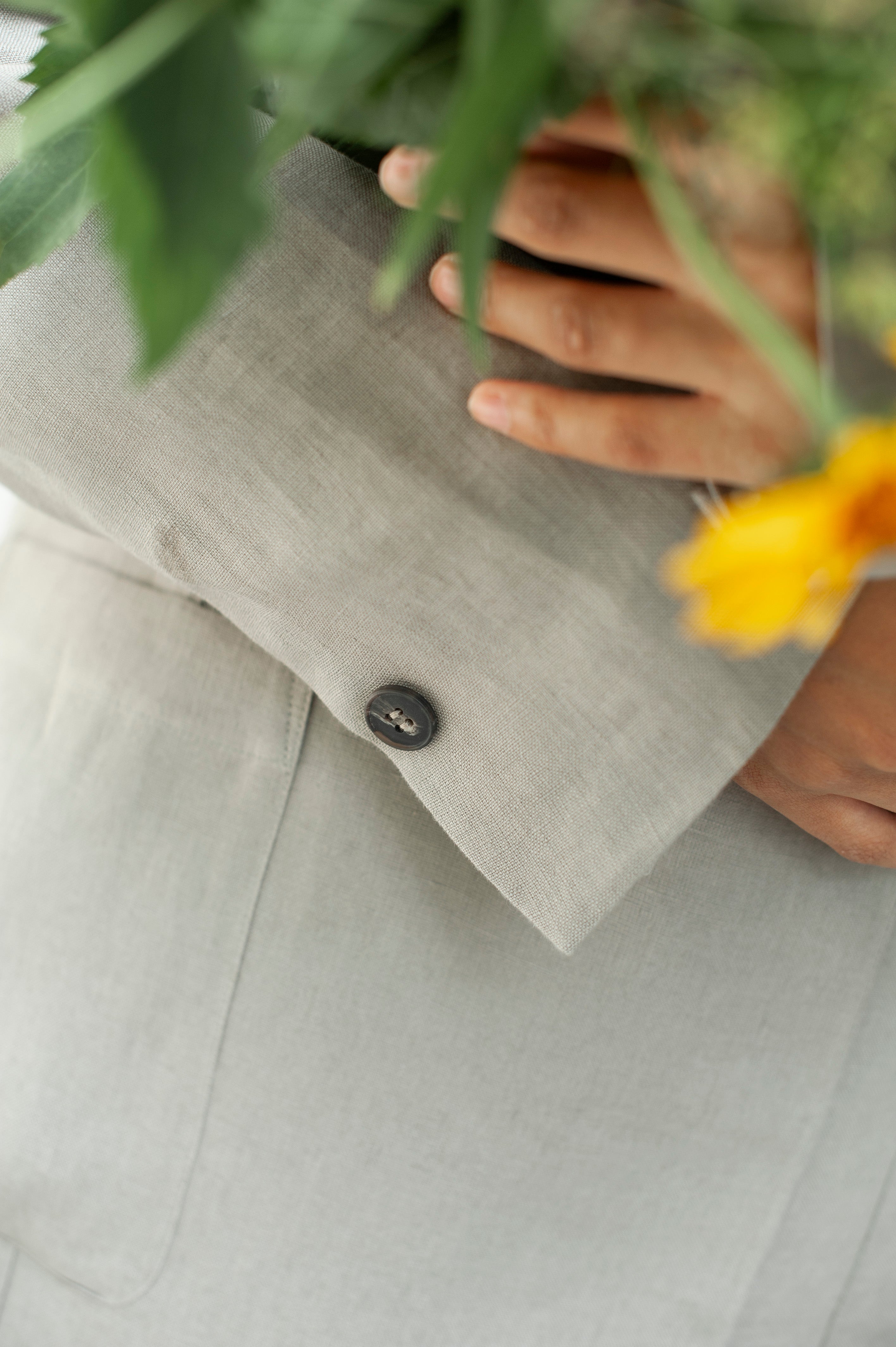 Button sleeve cuff