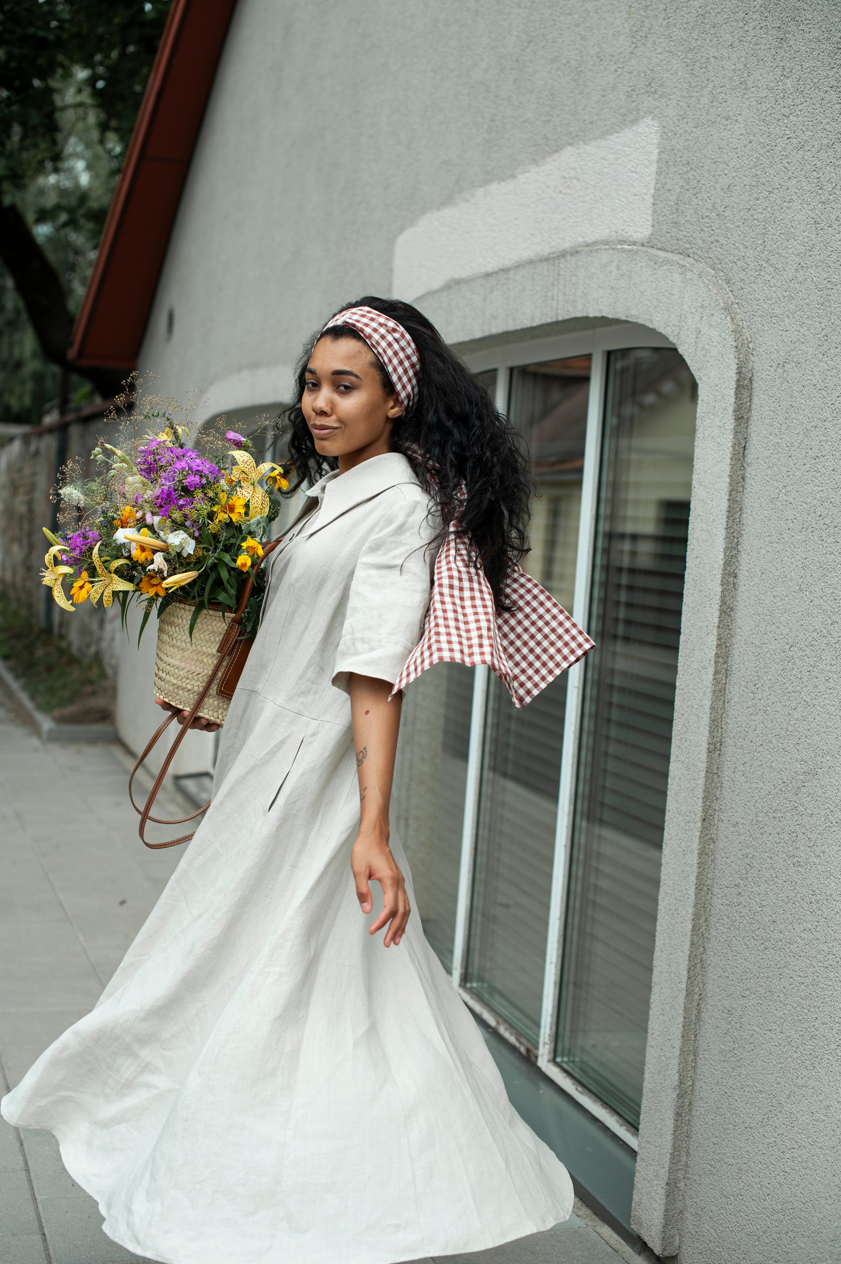 Maxi Elegant Linen Shirt Dress with Short Sleeves & Side Pockets in Beige