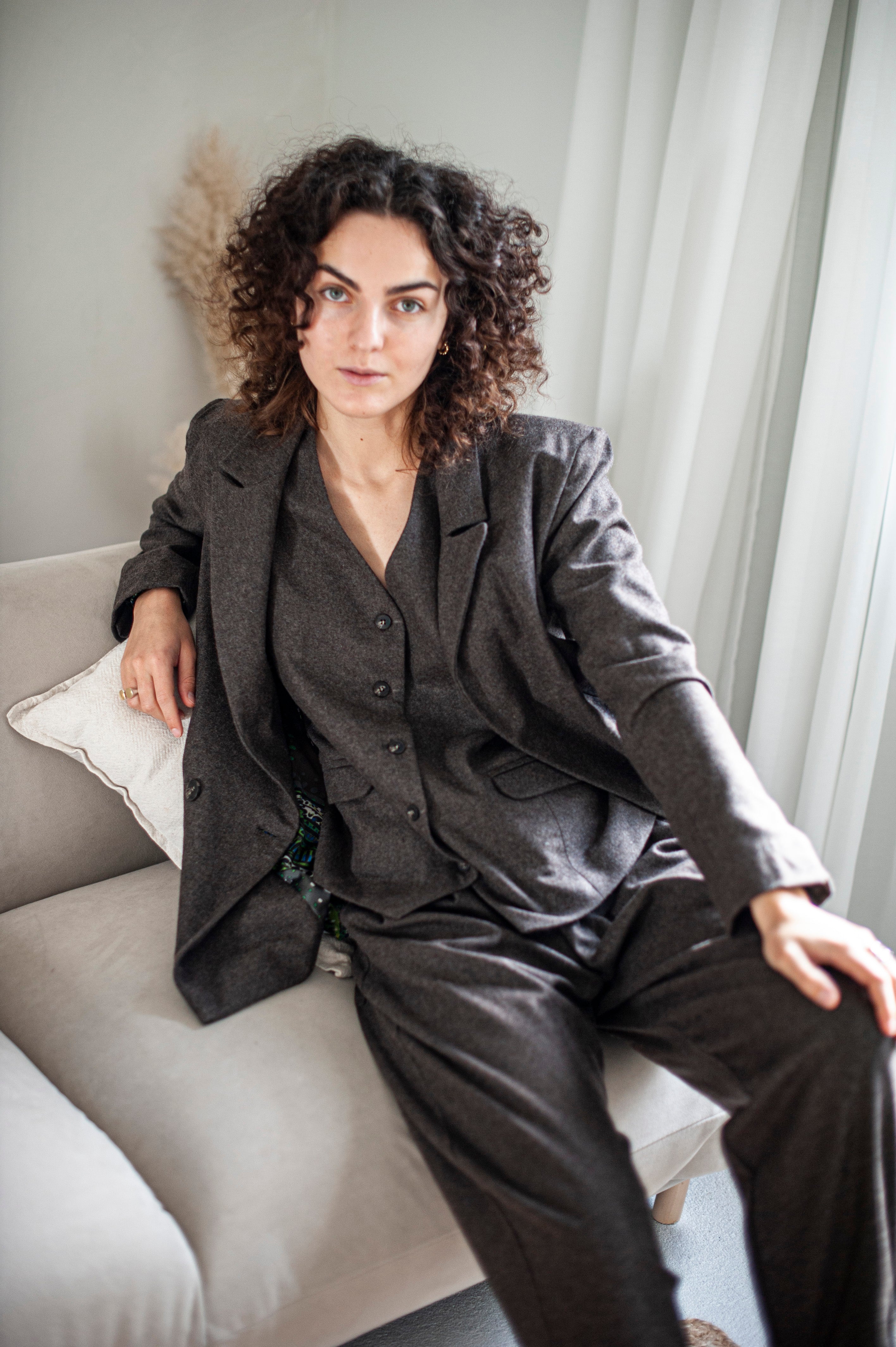 Women's three-piece tailored tweed wool pants suit