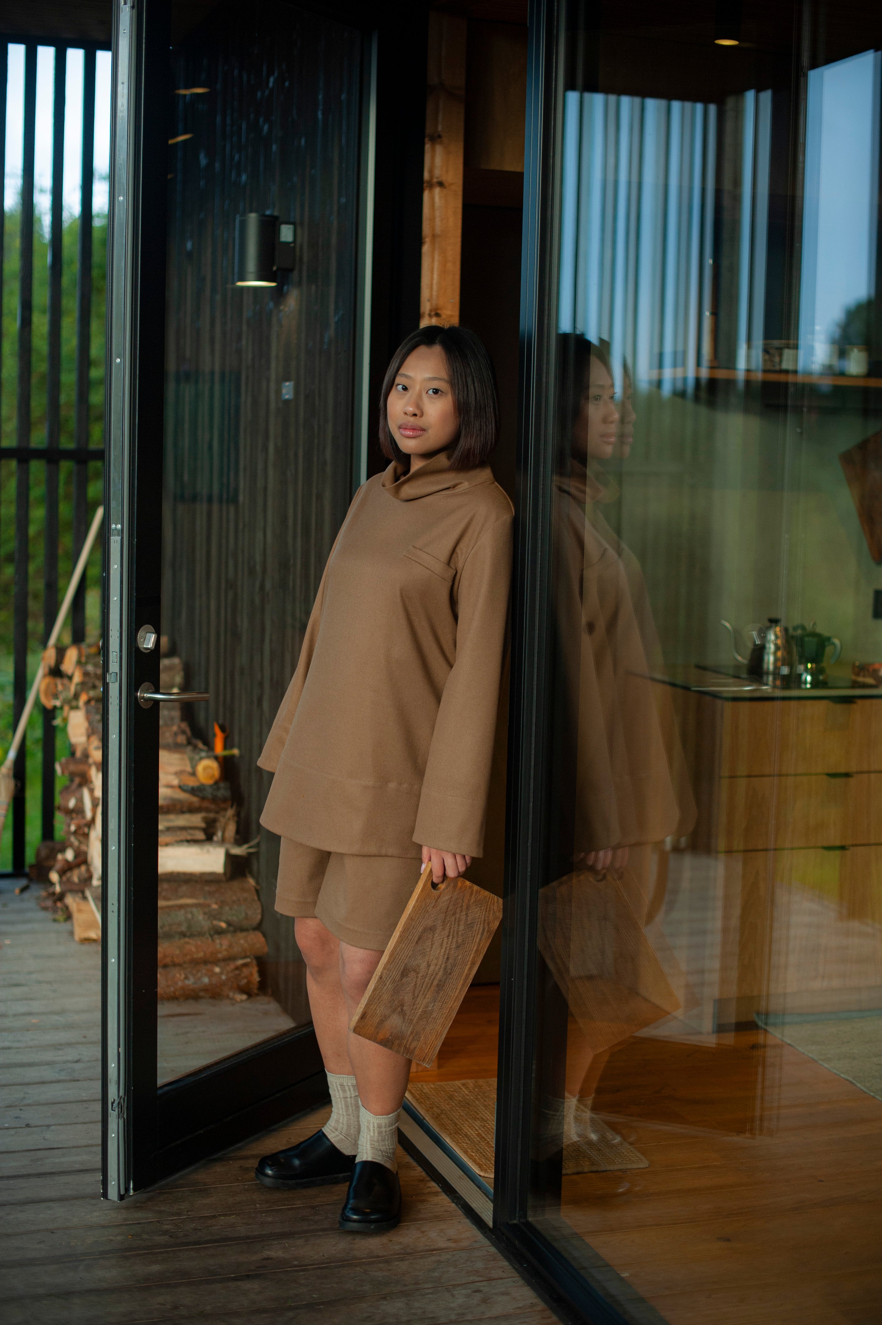 Tweed wool pleated shorts with pockets