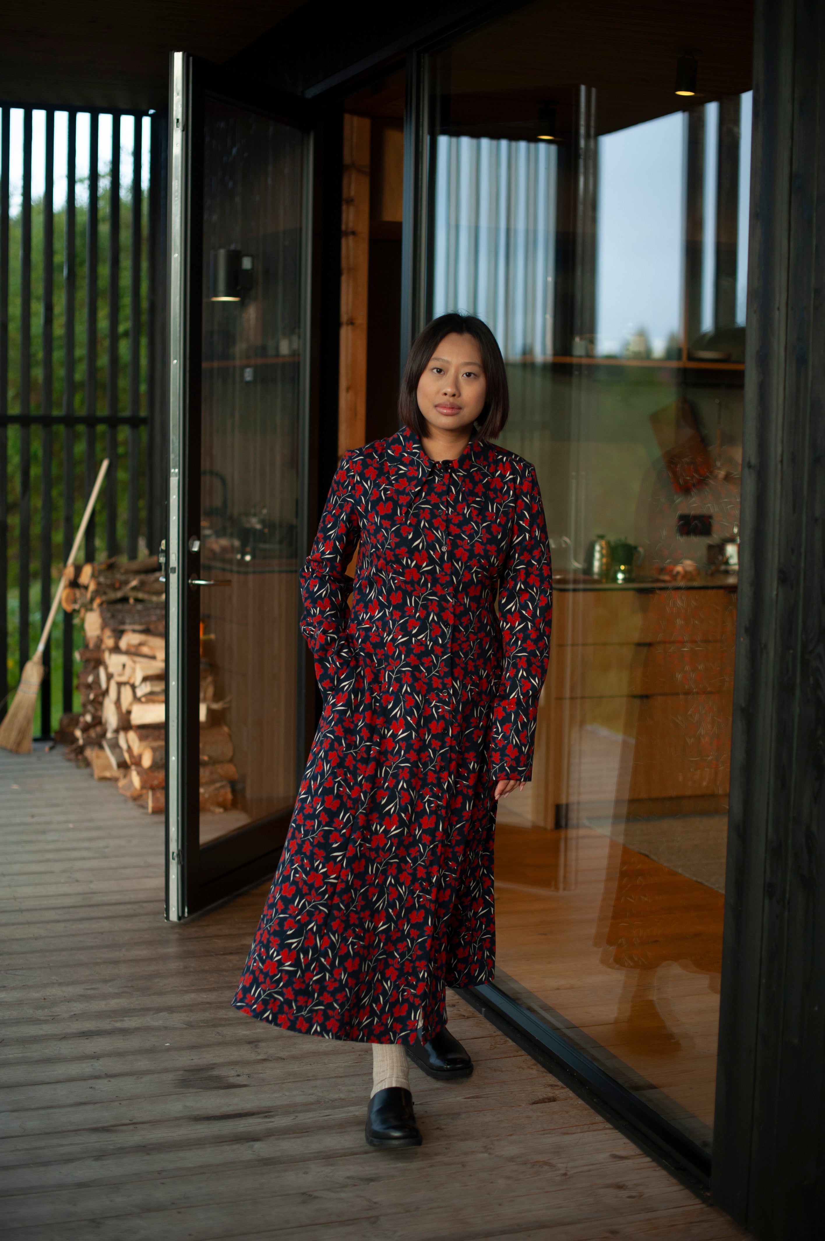 Floral print A-line shirt dress with a large collar