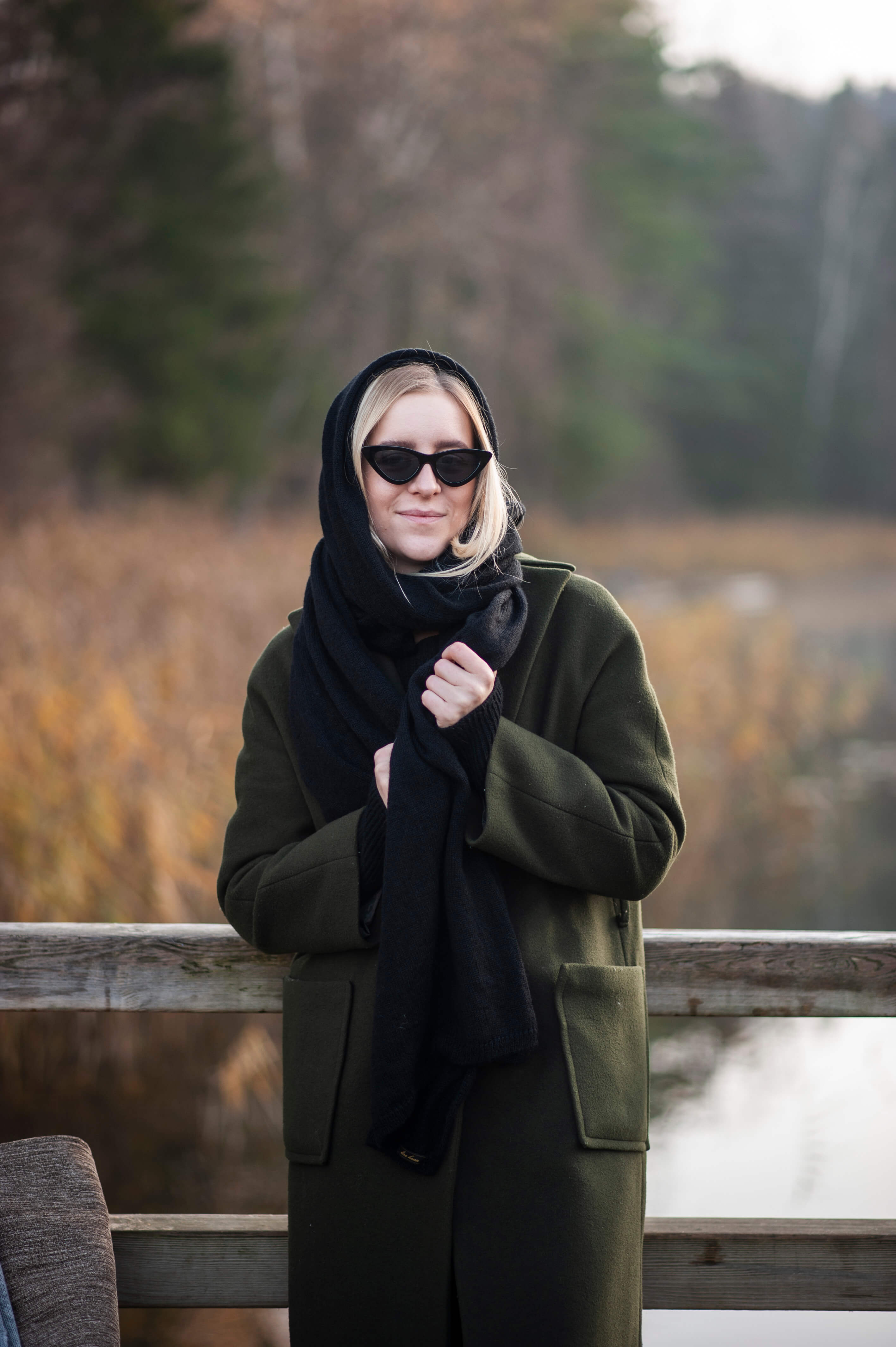 Black unisex maxi wool blanket shawl