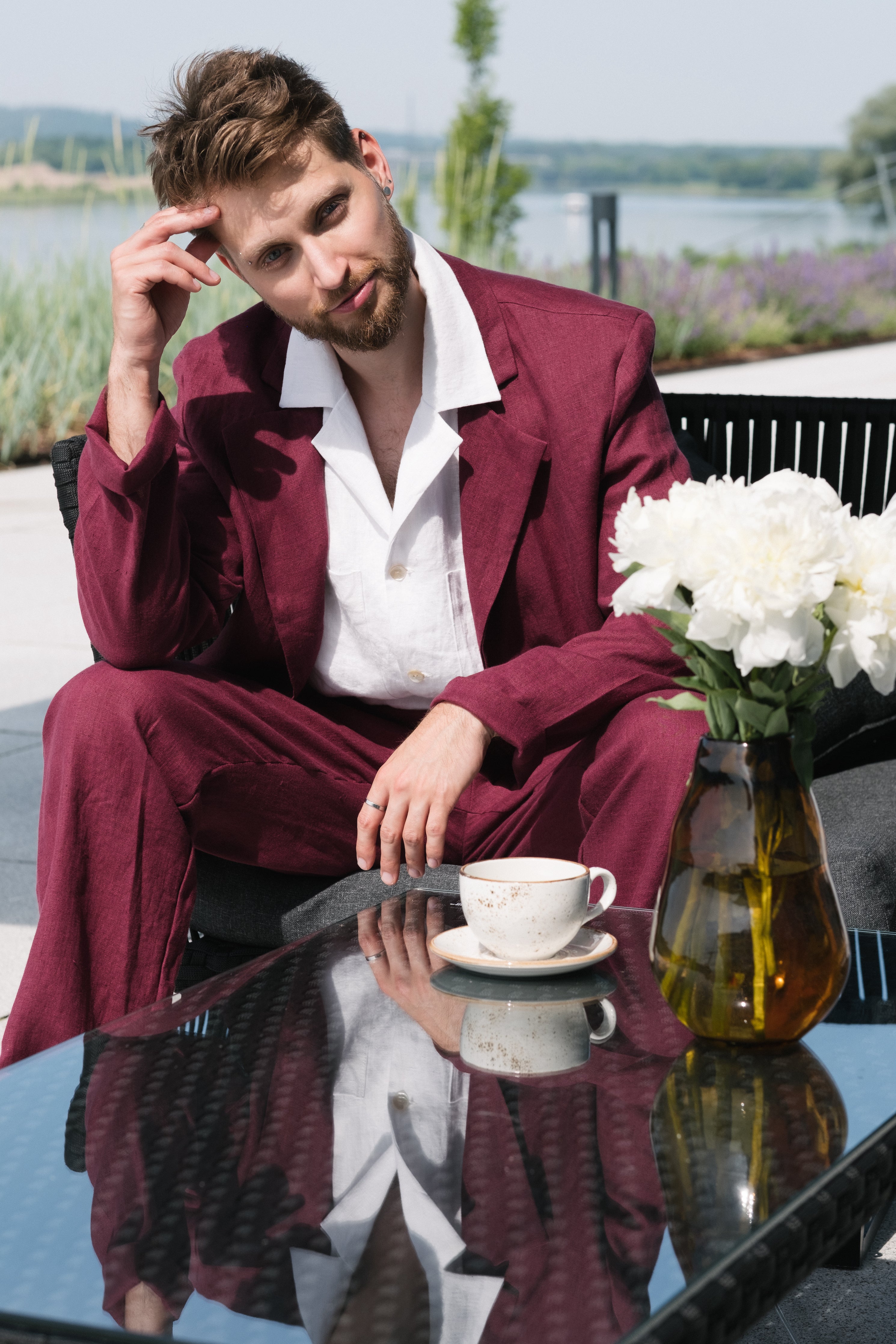 Regular-fit burgundy linen suit for men