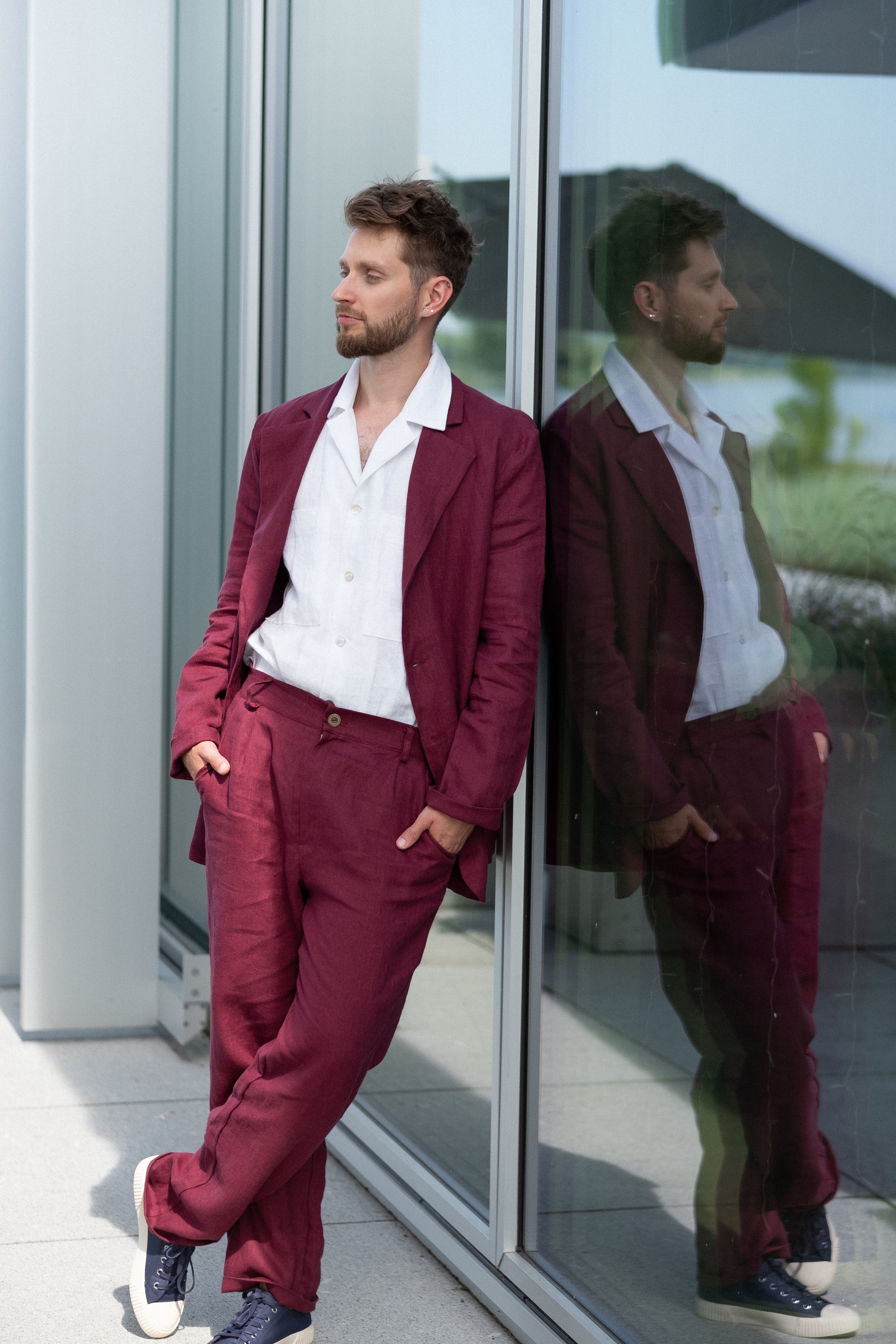 Regular-fit burgundy linen suit for men