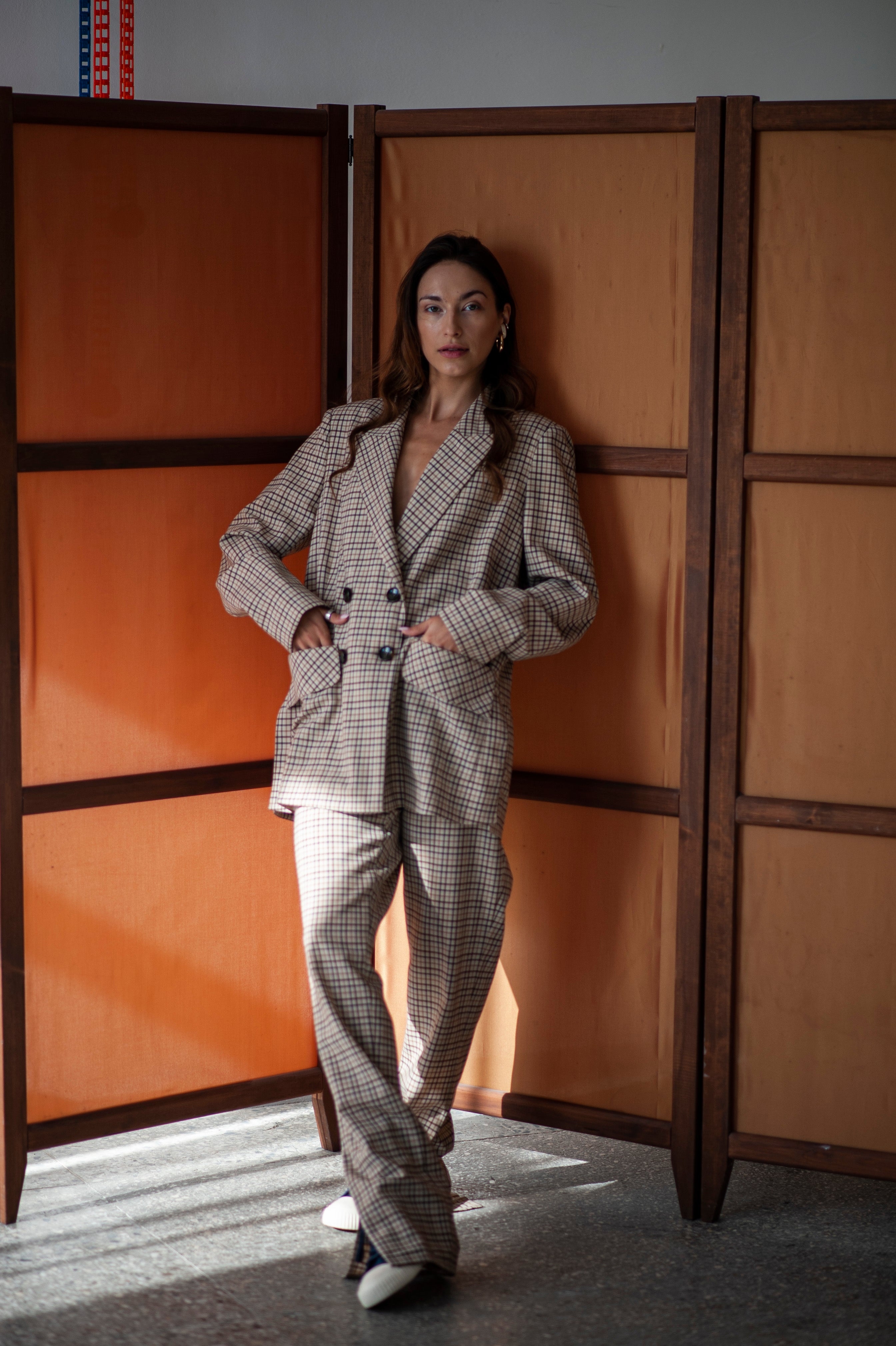Women's plaid two-piece pants suit