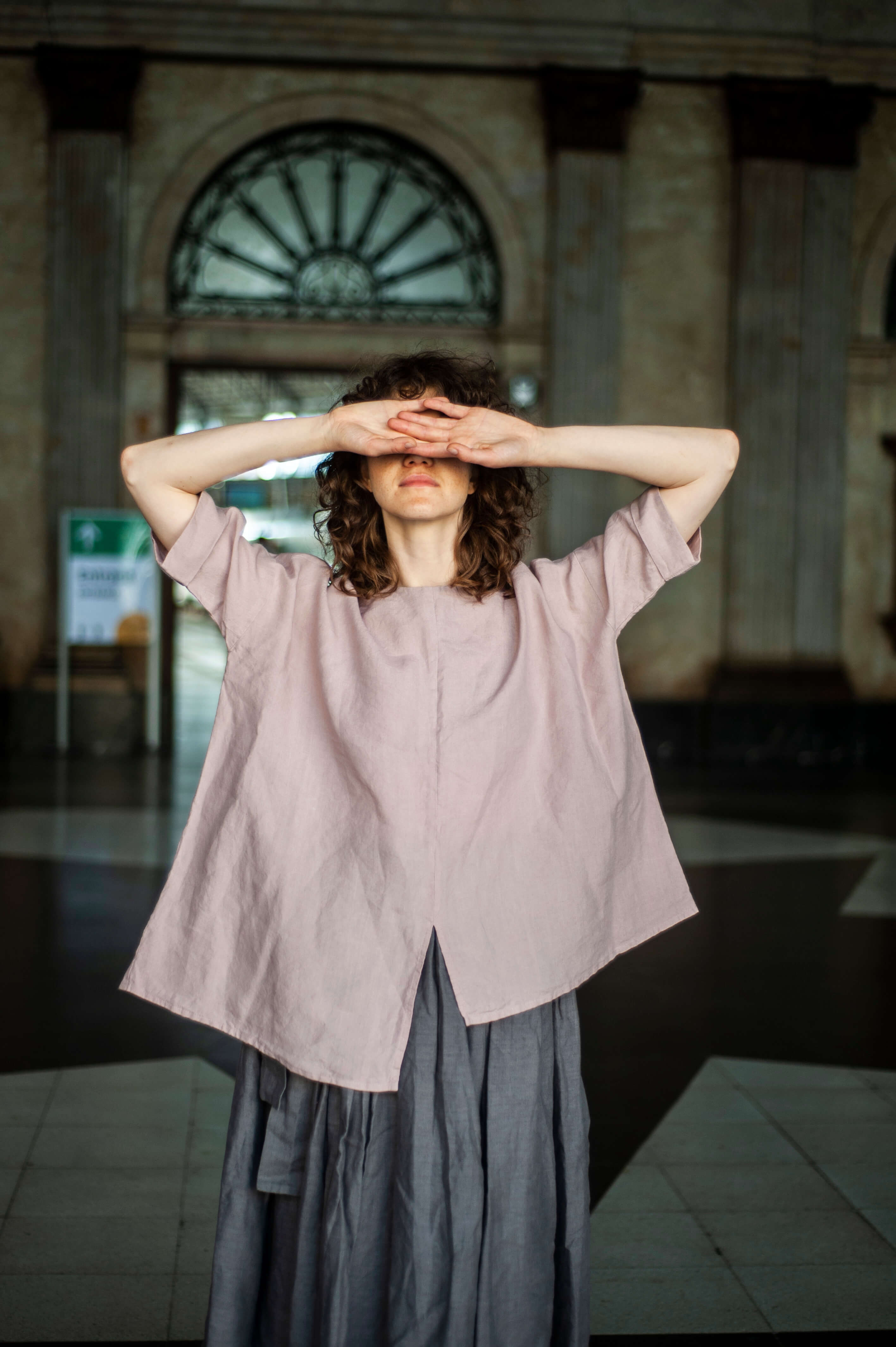 Asymmetrical linen top VIKA