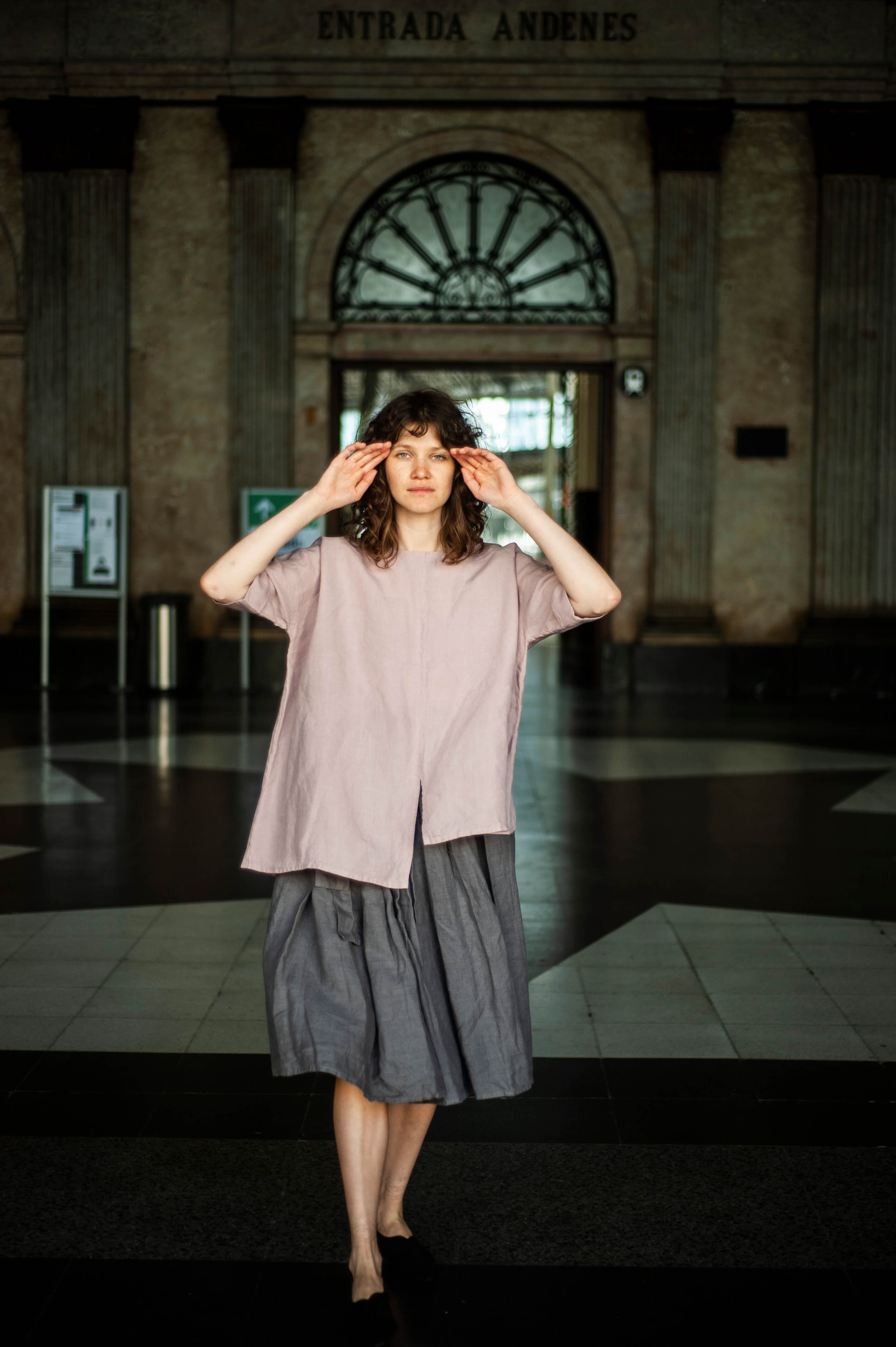 Asymmetrical linen top VIKA