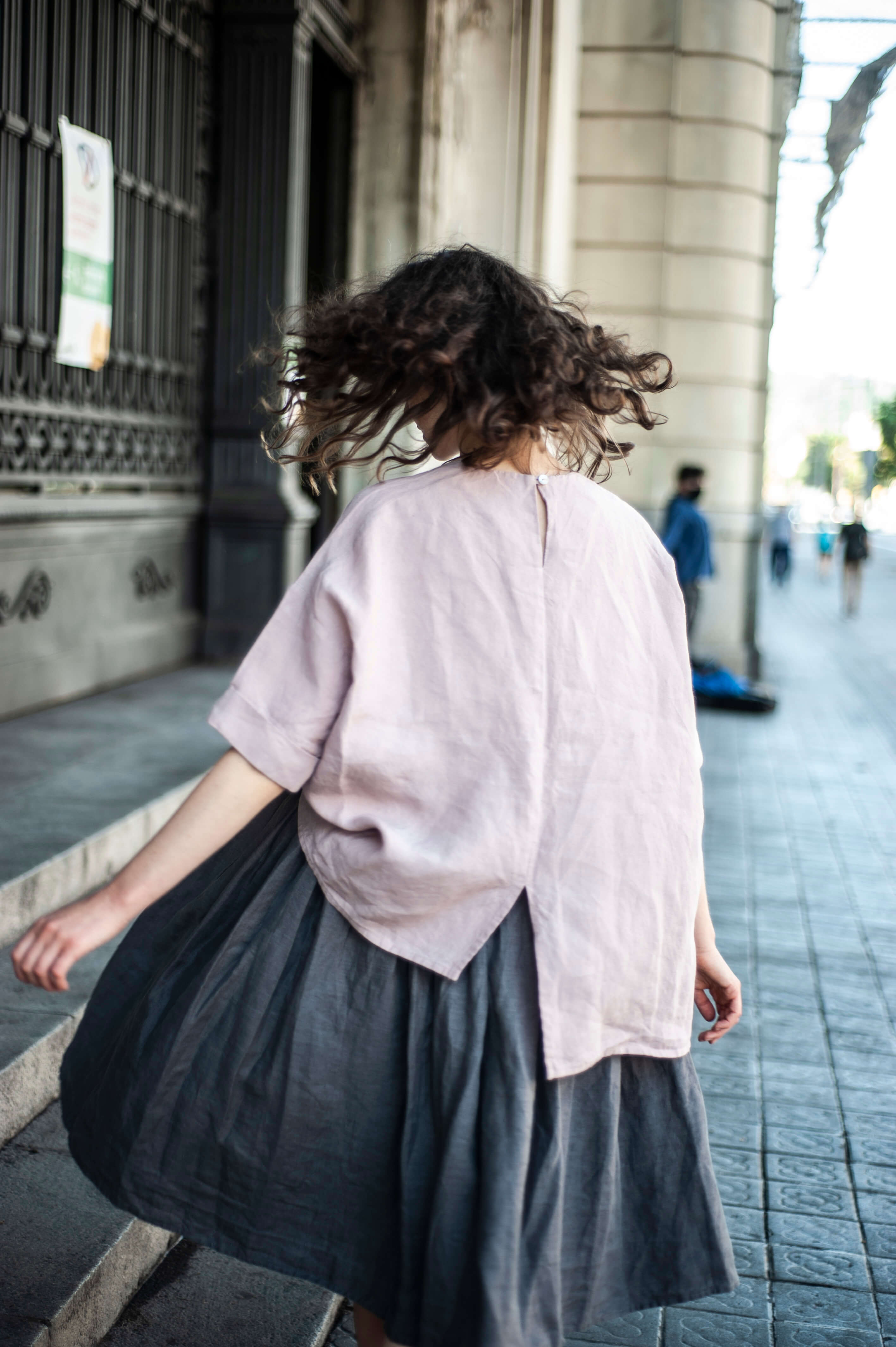 Asymmetrical linen top VIKA