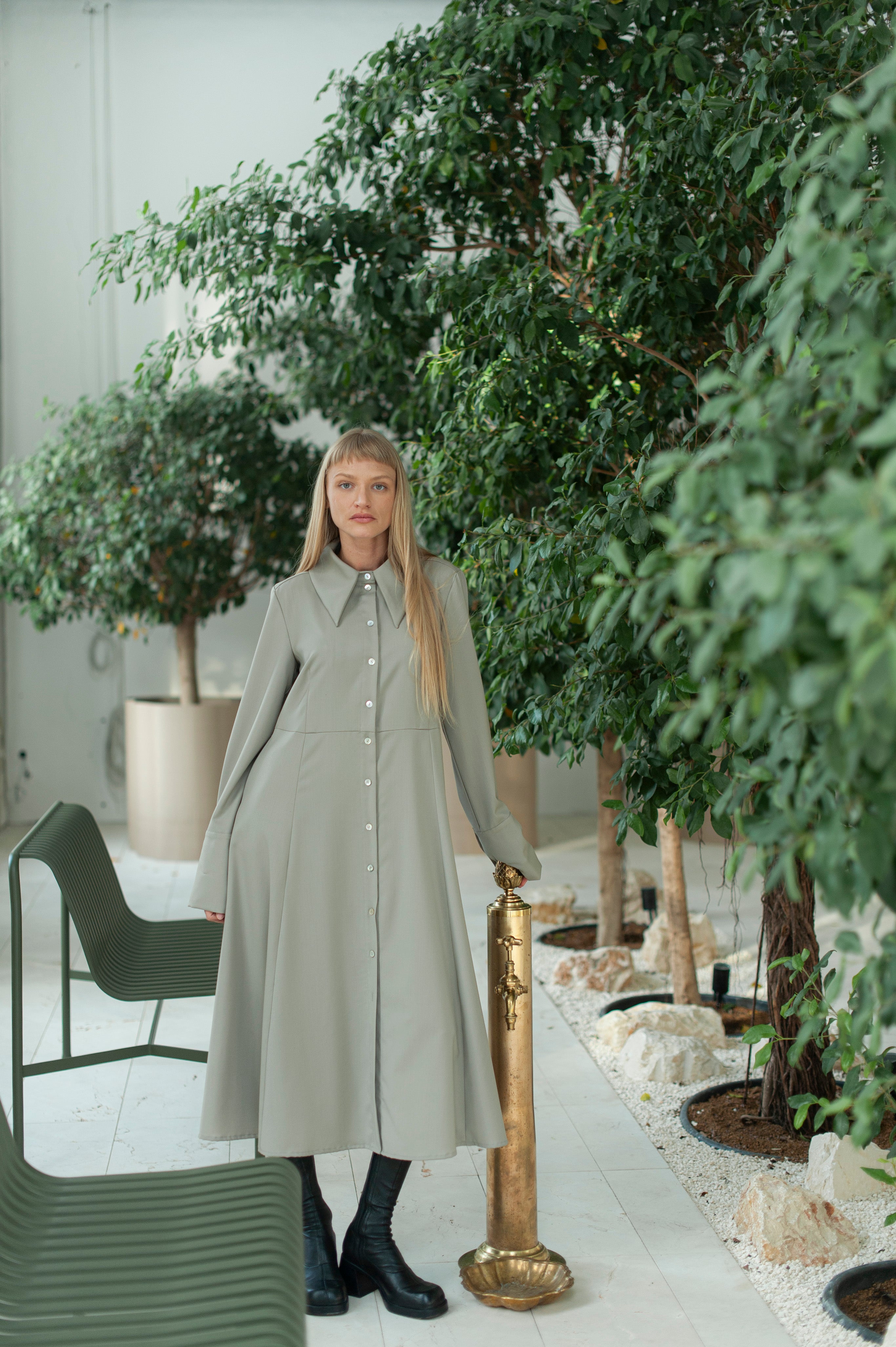 beige maxi shirt dress Beige Merino Wool Maxi Shirt Dress – Long Sleeve Minimalist Elegant dr main image 0