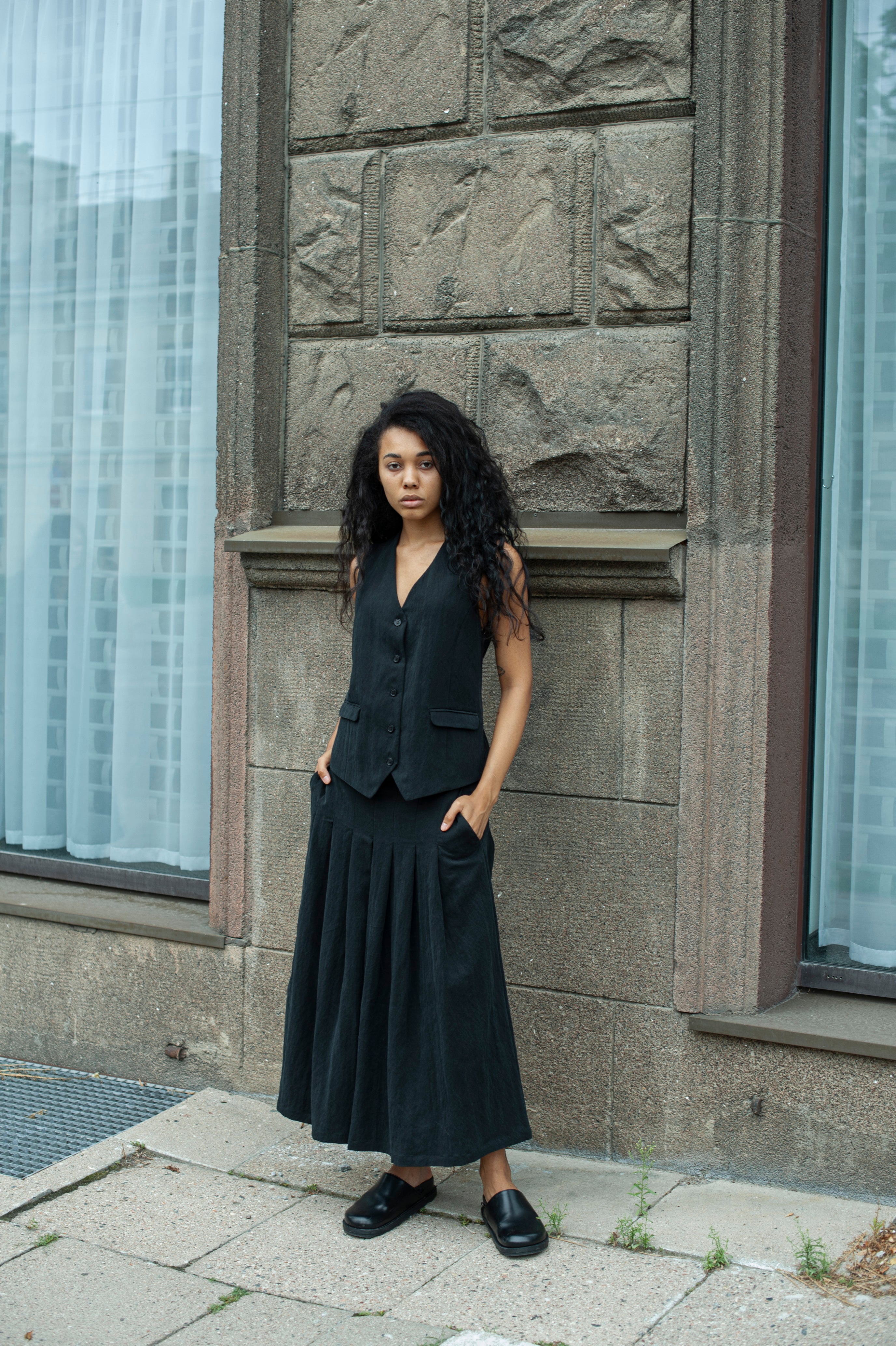 Black Women's single-breasted cupro silk touch suit vest