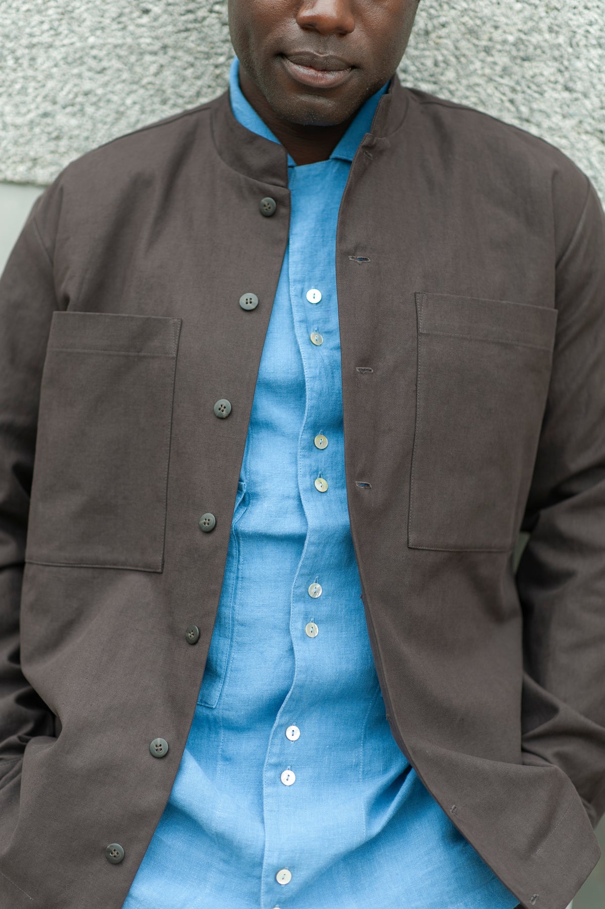 Men's heavy cotton band collar shirt with pockets