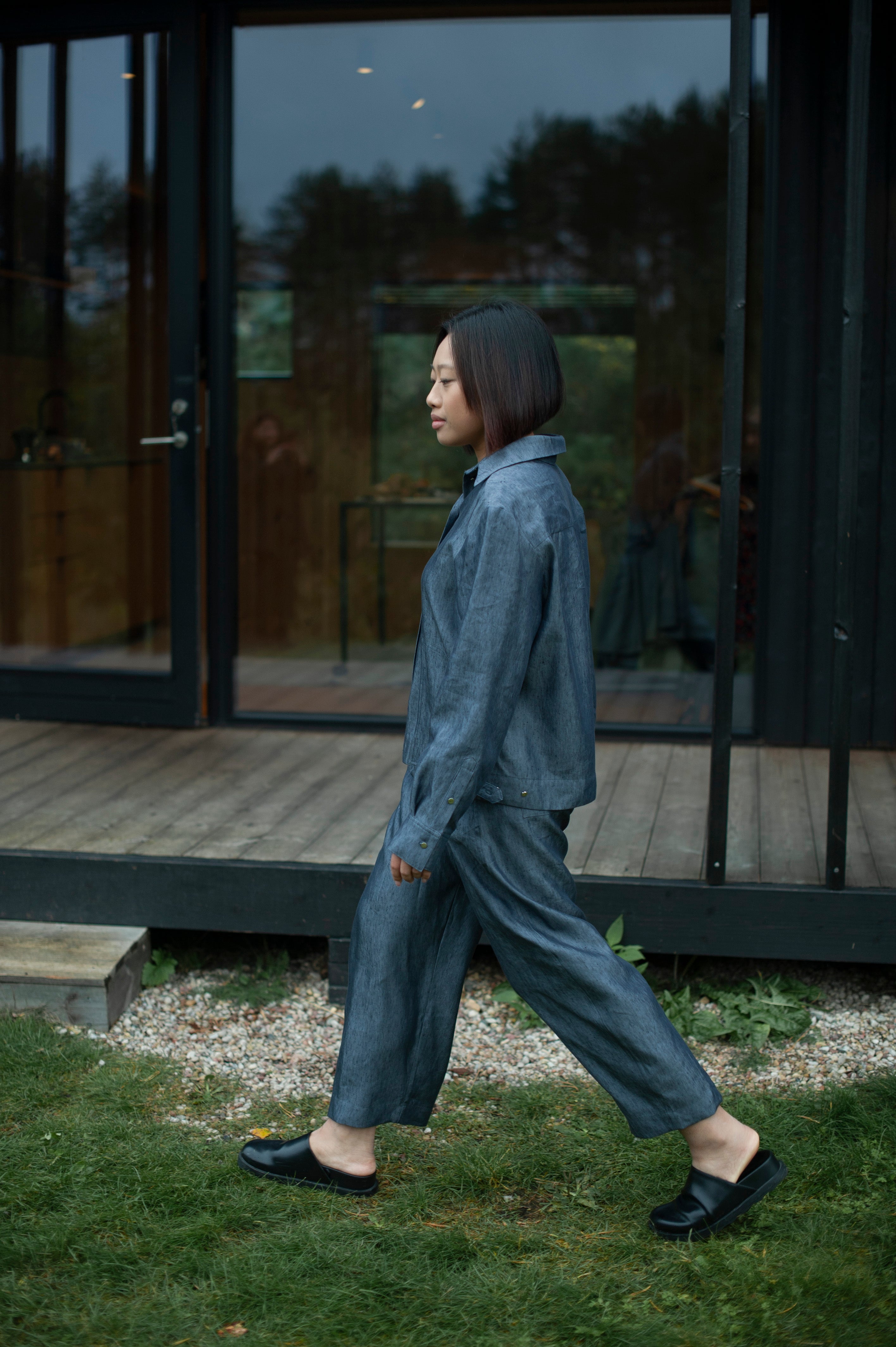 Denim blue 2-piece set linen set: Button-up shirt with cuffs and tapered leg pleated pants. Breathable and lightweight fabric. 