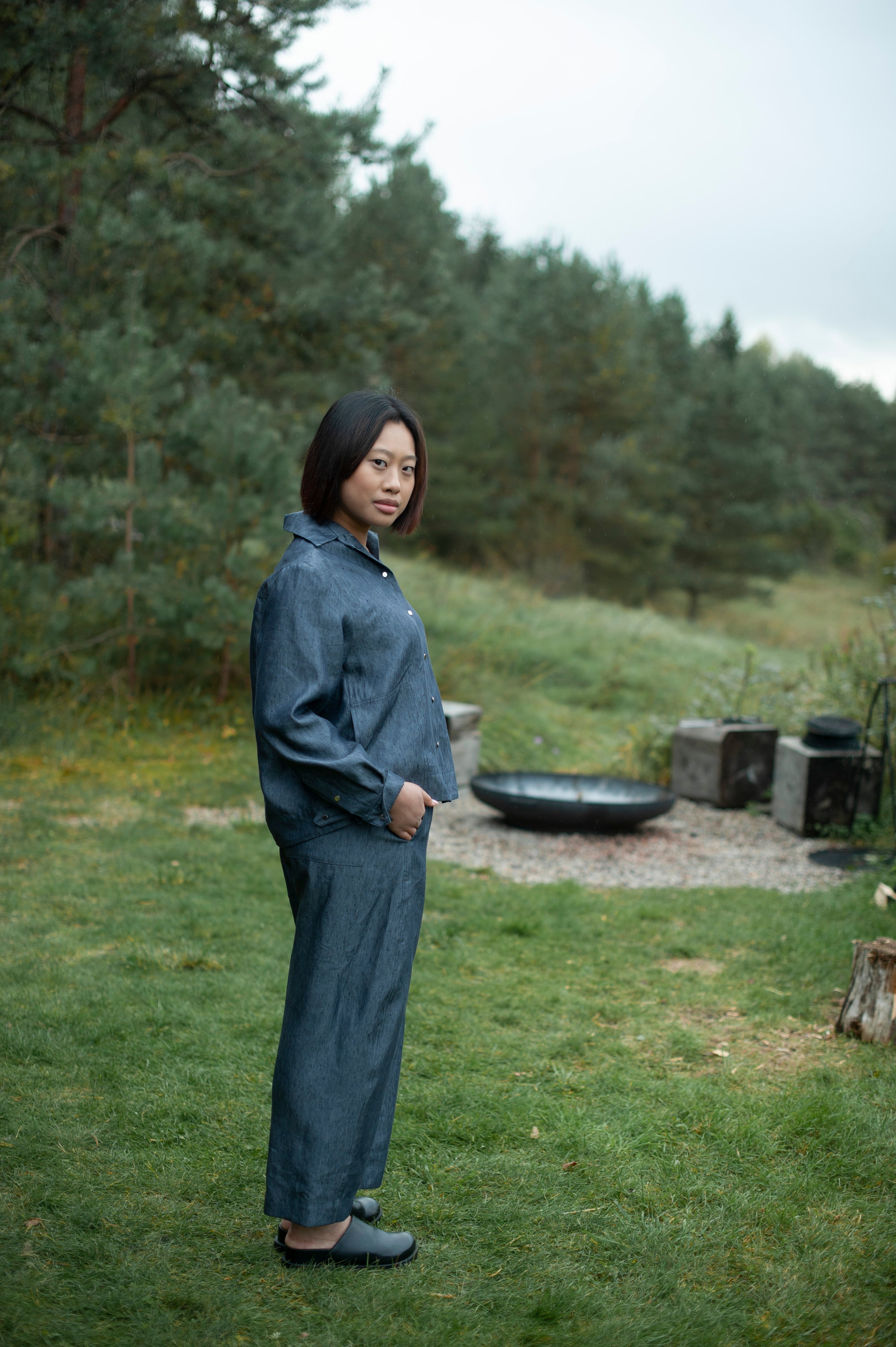 Denim blue 2-piece set linen set: Button-up shirt with cuffs and tapered leg pleated pants. Breathable and lightweight fabric. 