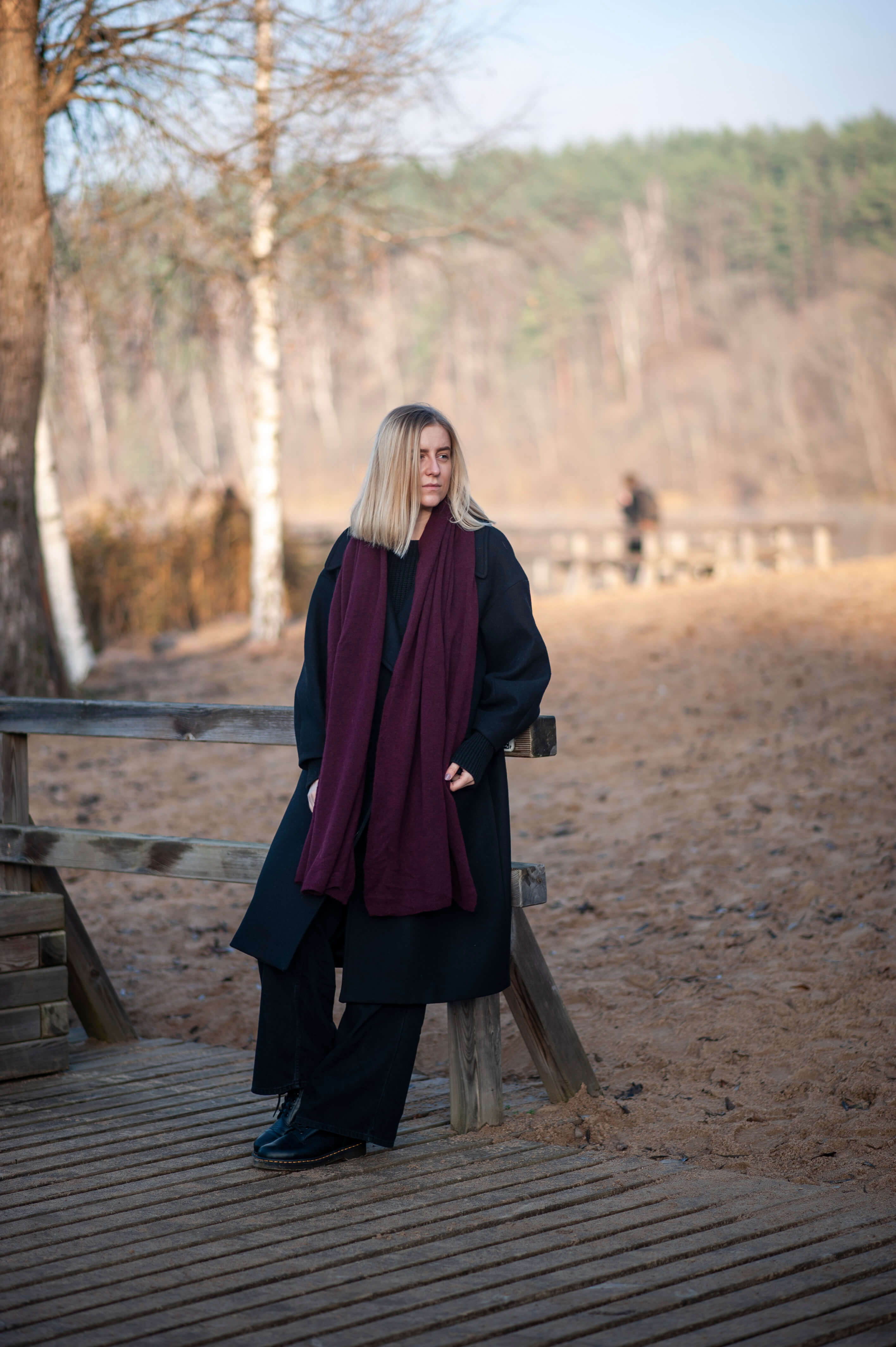 Blanket scarf in burgundy