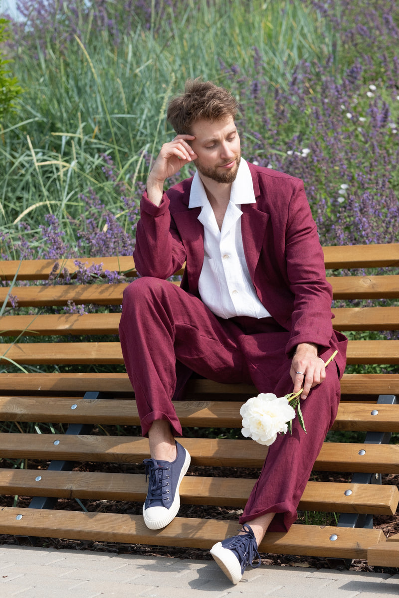 Regular-fit burgundy linen suit for men 